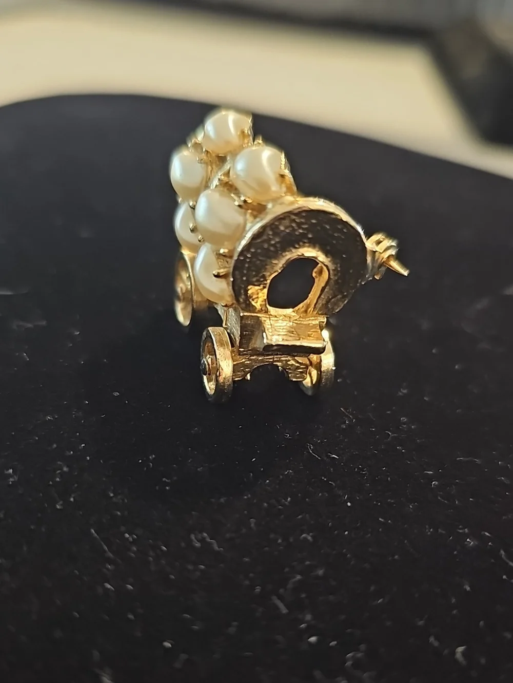 Gold Pearl Cart Brooch – Women's Fashion Jewelry